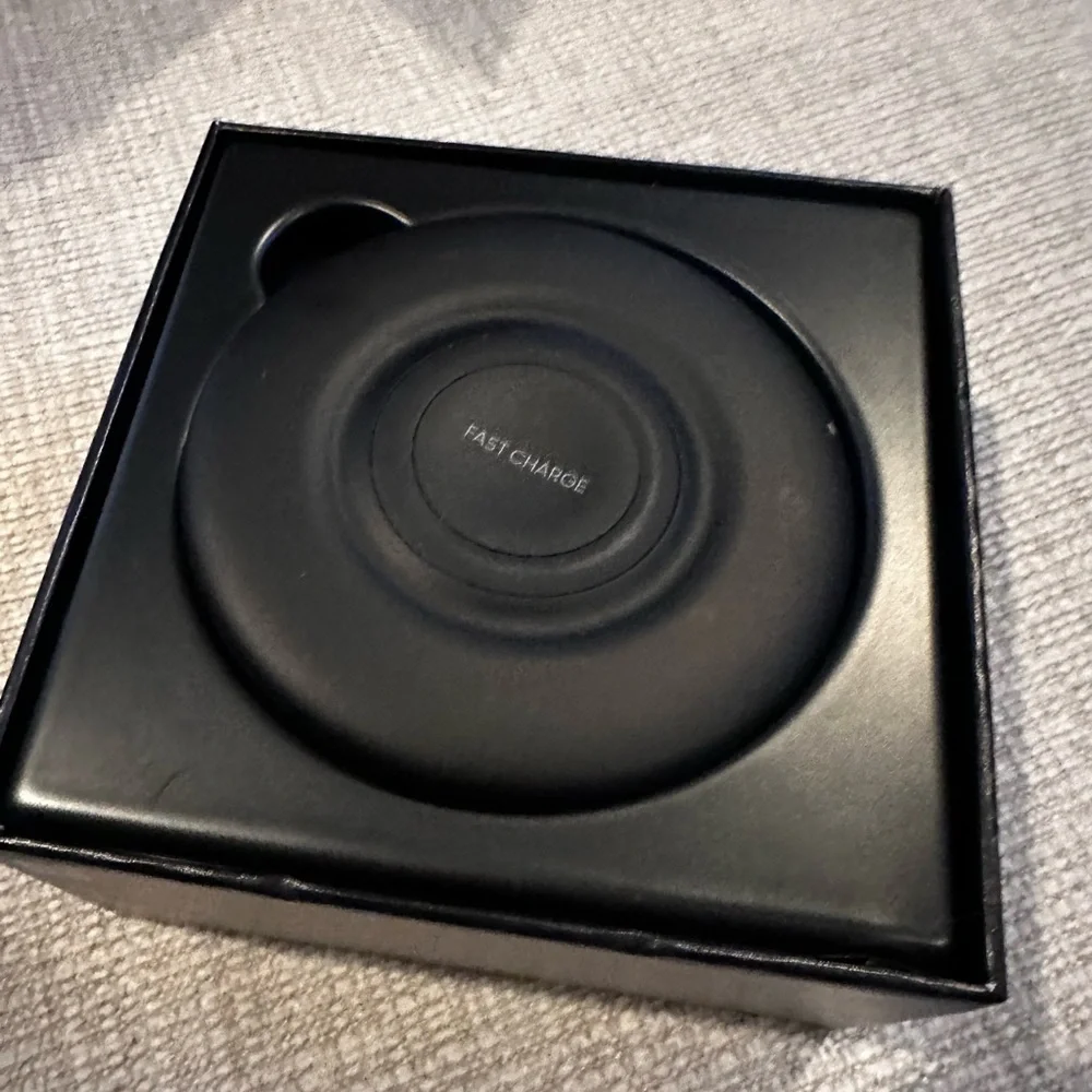 Samsung wireless charger pad